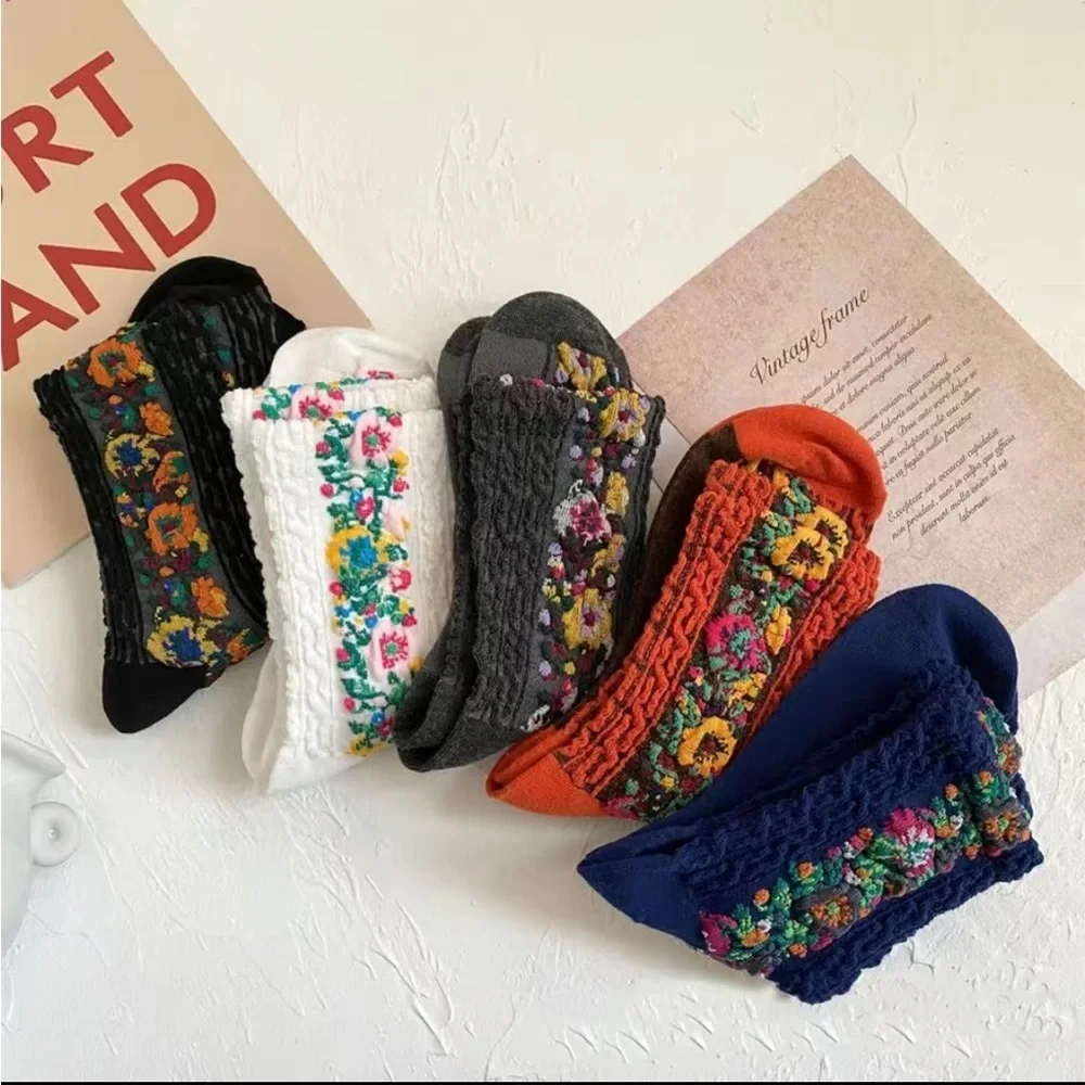 Women’s Embroidered Floral Ethnic Socks 5 Pairs